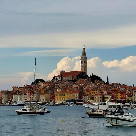 Apartmán Idyllisches Nur 800 Meter Zum Mit 2 Balkone, Garten, Grill Rovinj